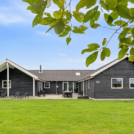 Luxury Retreat With Pool - By Traum 別荘 *