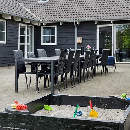 Luxury Retreat With Pool * Bøtø By