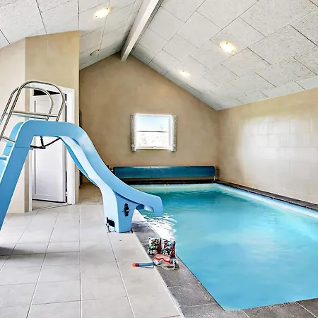 Luxury Retreat With Pool Feriehus *