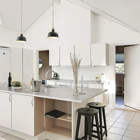 Luxury Retreat With Pool * Bøtø By