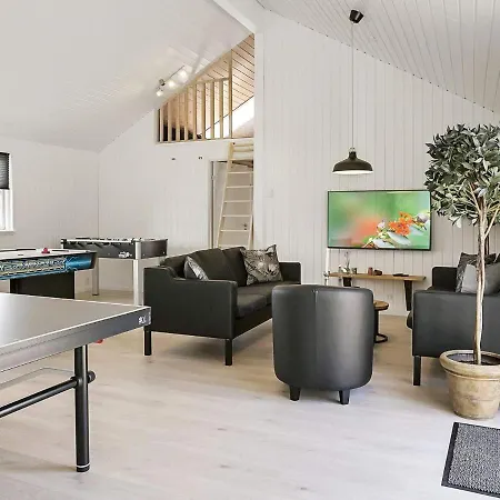 펜션 Nine-bedroom In Idestrup 2 *