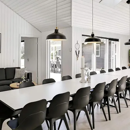 Nine-bedroom In Idestrup 2 펜션 *